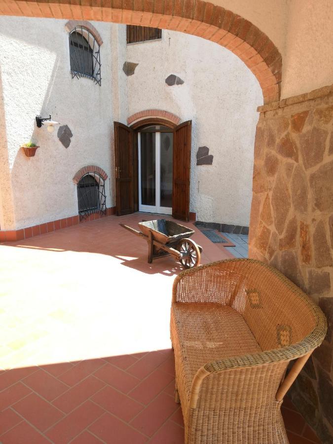 Casa Mari Bed & Breakfast Principina Terra Exterior photo